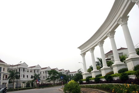 Chậm cấp giấy chứng nhận cho người mua nhà: Nguy cơ tranh chấp cao